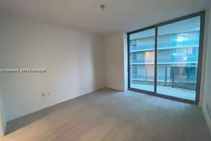 77 SE 5th St, Miami, FL 33131 - Photo 6