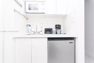 5445 Collins Ave #908, Miami Beach, FL 33140 - Photo 16