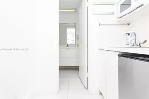 5445 Collins Ave, Miami Beach, FL 33140 - Photo 14