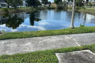 20320 NE 2nd Ave, Miami Gardens, FL 33179 - Photo 16