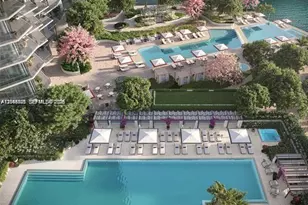 77 SE 5th St, Miami, FL 33131 - Photo 28