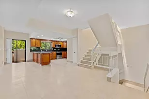 2525 NE 135th St, North Miami, FL 33181 - Photo 18