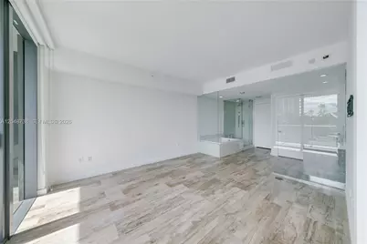 650 NE 32nd St #802, Miami, FL 33137 - Photo 8