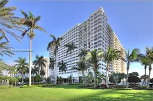 9801 Collins Ave, Bal Harbour, FL 33154 - Photo 22