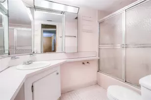 1501 NE 191st St, Miami, FL 33179 - Photo 8