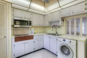 1501 NE 191st St, Miami, FL 33179 - Photo 4