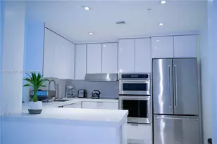 5601 Collins Ave, Miami Beach, FL 33140 - Photo 4