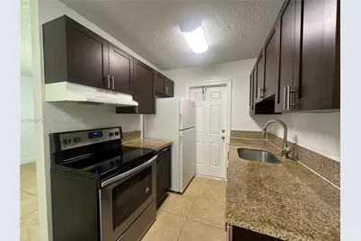 2900 NE 17th Ave #109, Pompano Beach, FL 33064 - Photo 4