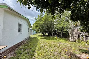 2141 NW 26th Ave, Fort Lauderdale, FL 33311 - Photo 12