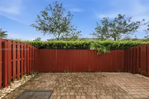 8820 NW 103rd Ave, Doral, FL 33178 - Photo 24