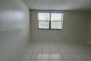10241 NW 9th St Cir, Miami, FL 33172 - Photo 26
