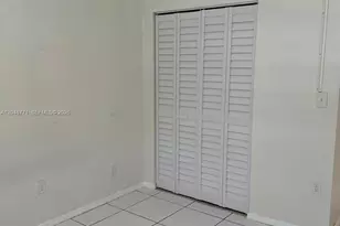 10241 NW 9th St Cir, Miami, FL 33172 - Photo 12