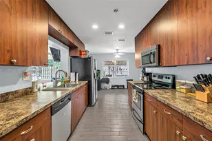 5045 SW 10th St, Margate, FL 33068 - Photo 14