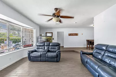 5045 SW 10th St, Margate, FL 33068 - Photo 12