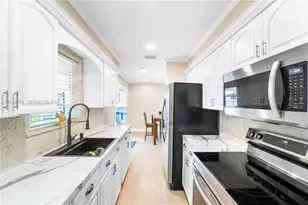 1759 W Mowry Ct, Homestead, FL 33030 - Photo 8