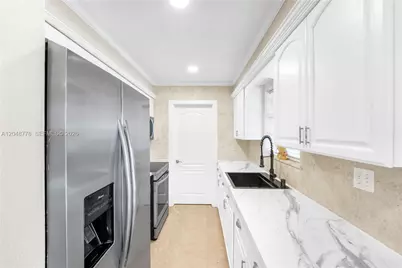 1759 W Mowry Ct, Homestead, FL 33030 - Photo 10