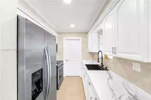 1759 W Mowry Ct, Homestead, FL 33030 - Photo 10
