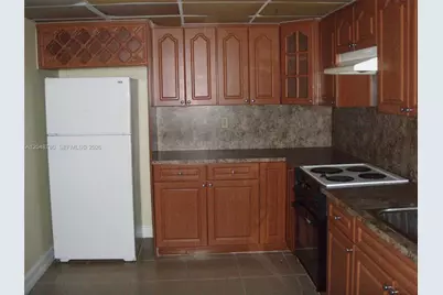 6980 NW 186th St #3-522, Hialeah, FL 33015 - Photo 8
