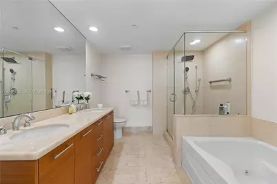 50 Biscayne Blvd #5210, Miami, FL 33132 - Photo 14