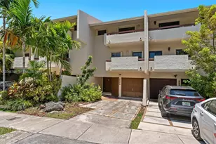 2525 NE 135th St, North Miami, FL 33181 - Photo 2