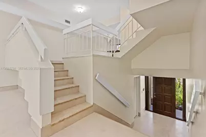 2525 NE 135th St #2525, North Miami, FL 33181 - Photo 4