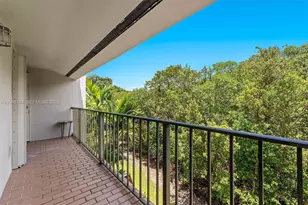 2525 NE 135th St, North Miami, FL 33181 - Photo 30