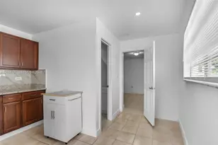 6084 E 7th Ave, Hialeah, FL 33013 - Photo 12