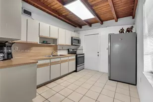 6084 E 7th Ave, Hialeah, FL 33013 - Photo 6