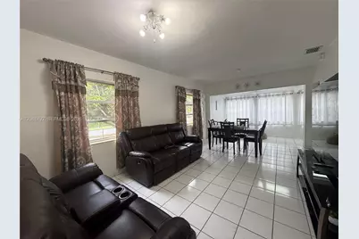 4470 W 1st Ave, Hialeah, FL 33012 - Photo 2