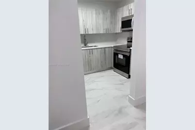 6190 W 19th Ave #206, Hialeah, FL 33012 - Photo 4