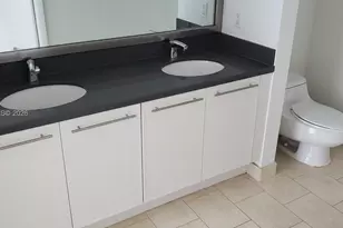 90 SW 3rd St, Miami, FL 33130 - Photo 10