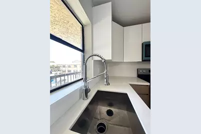 2540 W 67th Pl #202-28, Hialeah, FL 33016 - Photo 4