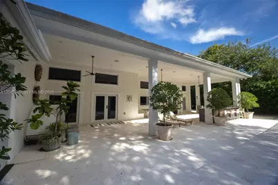 9805 SW 90th Ave, Kendall, FL 33176 - Photo 14