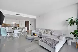68 SE 6th St, Miami, FL 33131 - Photo 18