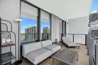 68 SE 6th St #3710, Miami, FL 33131 - Photo 4