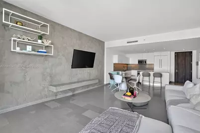 68 SE 6th St #3710, Miami, FL 33131 - Photo 8