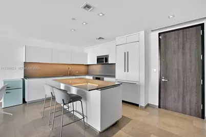 68 SE 6th St #3710, Miami, FL 33131 - Photo 4