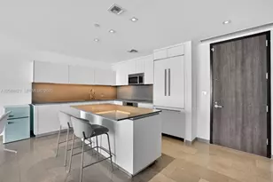68 SE 6th St, Miami, FL 33131 - Photo 4