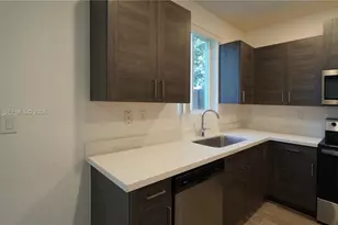 2411 SE 10th St, Homestead, FL 33035 - Photo 8