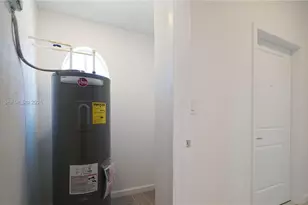 2411 SE 10th St, Homestead, FL 33035 - Photo 32