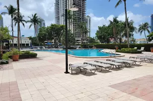 19390 Collins Ave, Sunny Isles Beach, FL 33160 - Photo 22