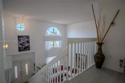 19702 NW 84th Pl, Hialeah, FL 33015 - Photo 14