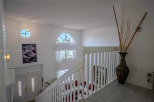 19702 NW 84th Pl, Hialeah, FL 33015 - Photo 14
