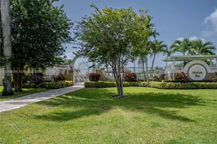 19702 NW 84th Pl, Hialeah, FL 33015 - Photo 50