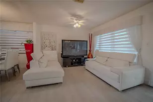 19702 NW 84th Pl, Hialeah, FL 33015 - Photo 32
