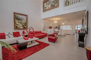 19702 NW 84th Pl, Hialeah, FL 33015 - Photo 2