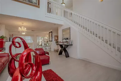 19702 NW 84th Pl, Hialeah, FL 33015 - Photo 36