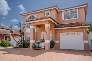 19702 NW 84th Pl, Hialeah, FL 33015 - Photo 1