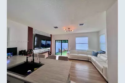 10939 W 32nd Ln, Hialeah, FL 33018 - Photo 1