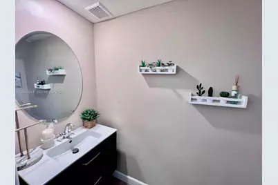 10939 W 32nd Ln, Hialeah, FL 33018 - Photo 18
